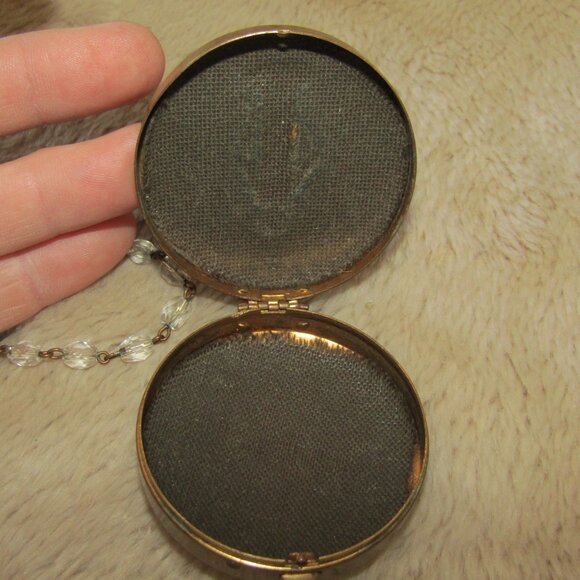 Vintage brass & faceted glass beaded rosary with storage case - Picture 8 of 8